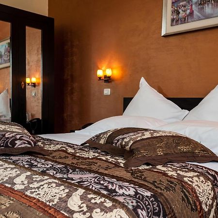 Pensiune Turistica Tosca Bacău Zewnętrze zdjęcie